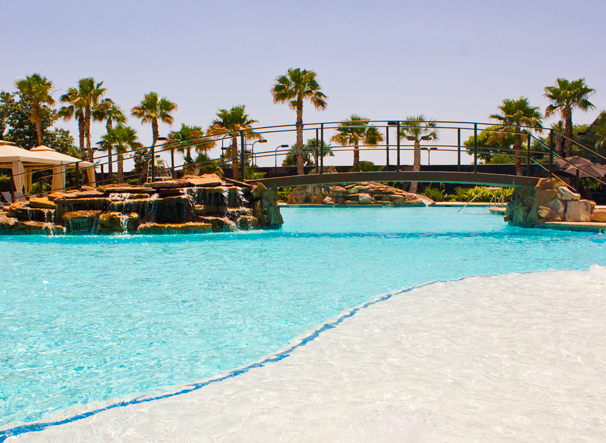 02 Resort Pool